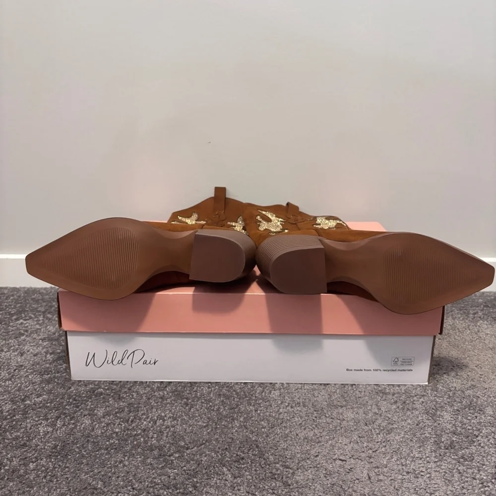 Wild Pair Women's Size 6.5 Brown Suede Cowboy Boots w/ Gold Crystals NIB - Picture 10 of 13